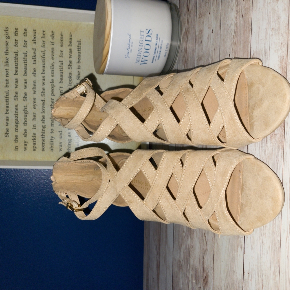 Stylish Heels! Only worn once!